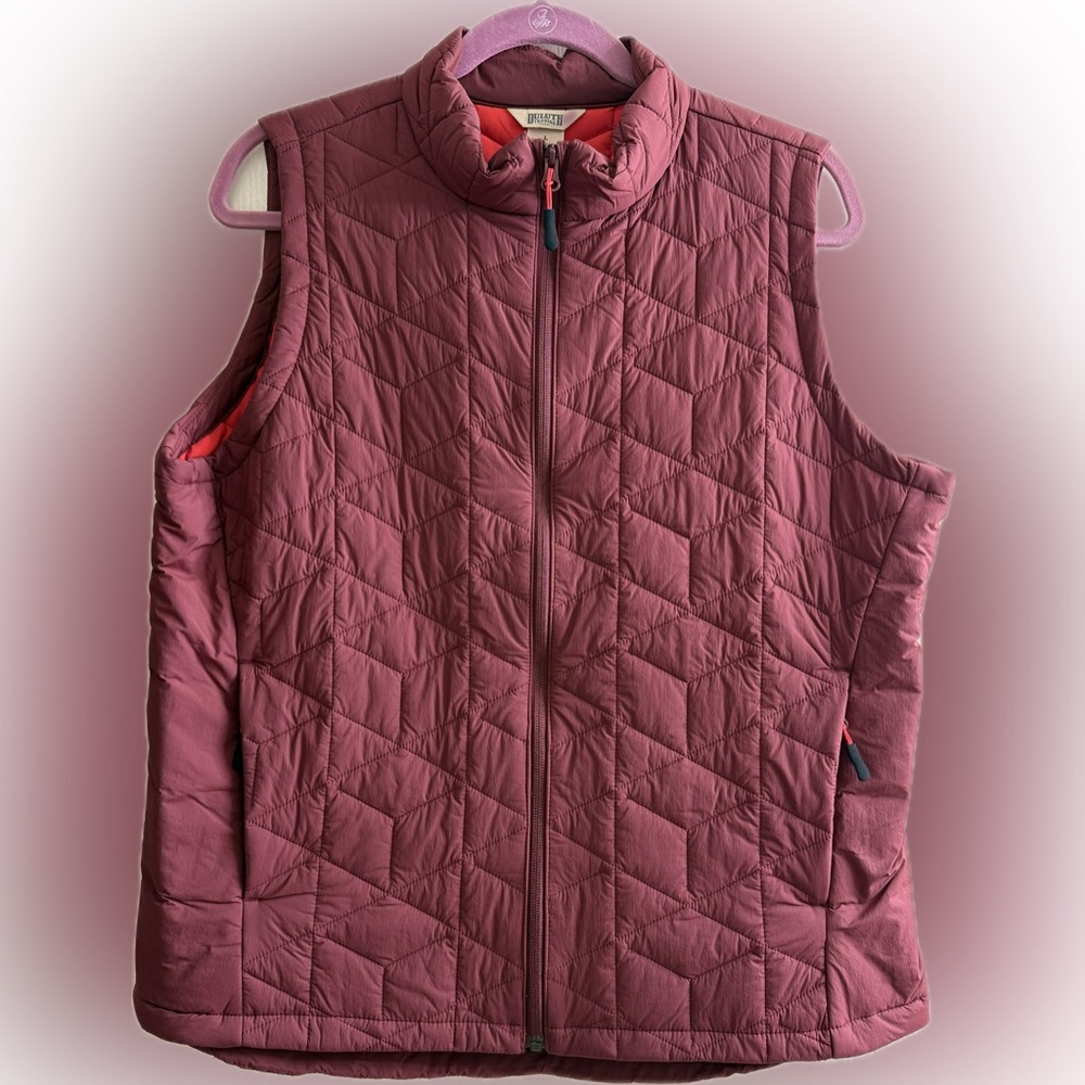 Duluth Trading Co • Agiloft Quilted Vest • Size Large • Burgundy